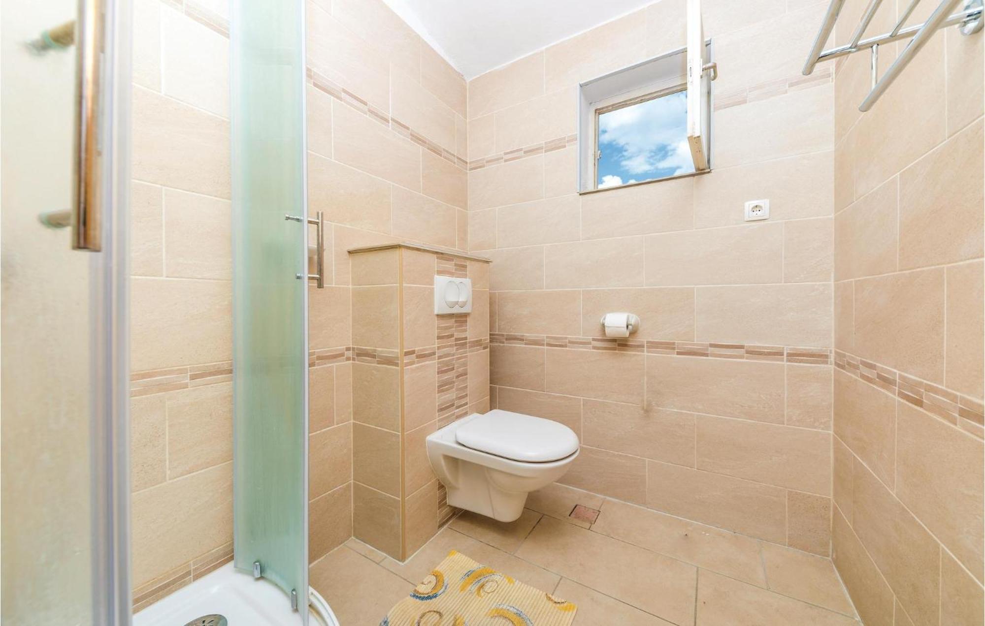 3 Bedroom Nice Apartment In 브랜지카 외부 사진